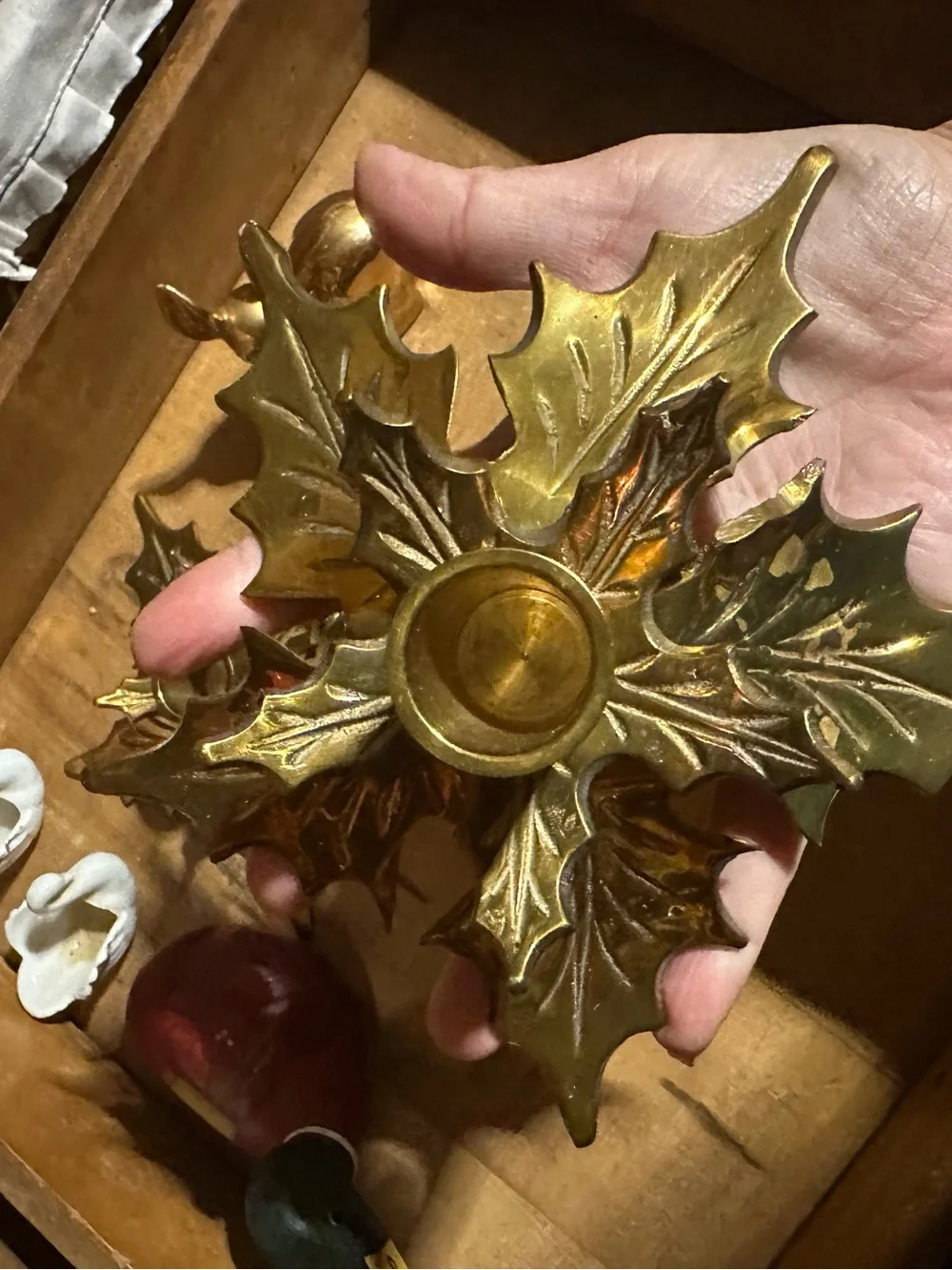 Vintage Brass Holly Leaf Candle Holders - Gold Decorative Set